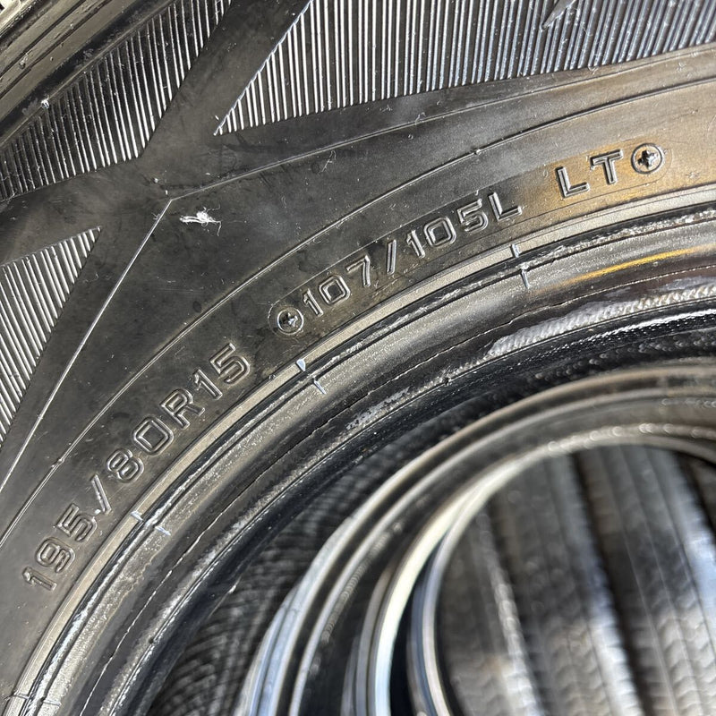 195/80R15 DUNLOP SV01 中古スタッドレス　4本セット:18000円