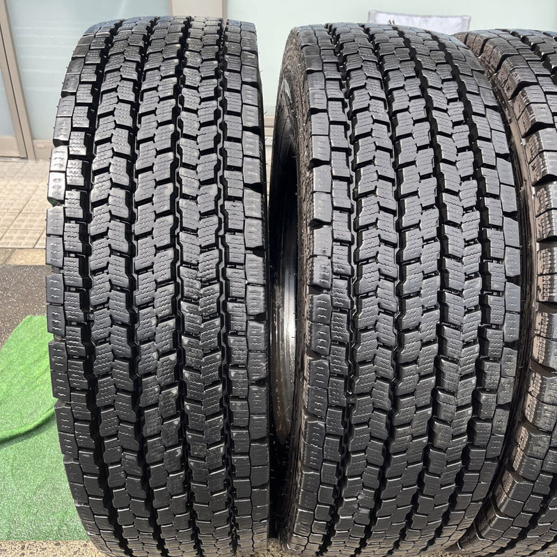 295/80R22.5 YOKOHAMA 905W 中古スタッドレス ４本セット:89000円