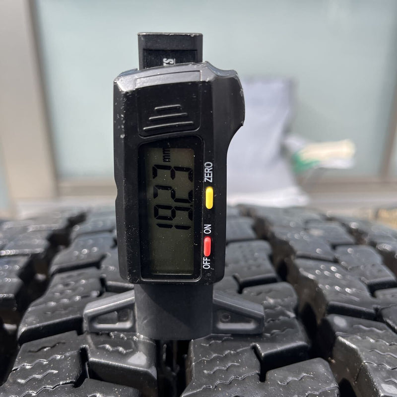295/80R22.5 YOKOHAMA 905W 中古スタッドレス ４本セット:89000円
