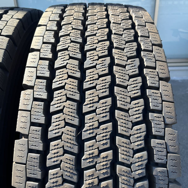295/80R22.5 YOKOHAMA, 905W 激安美品　2024年製 4本セット:88,000円