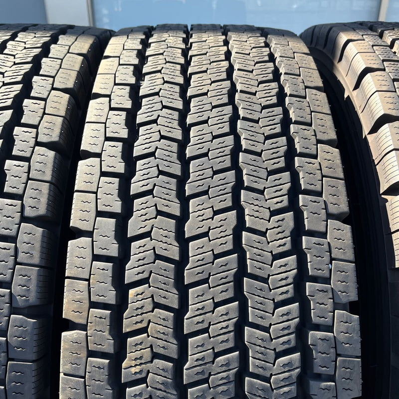 295/80R22.5 YOKOHAMA, 905W 激安美品　2024年製 4本セット:88,000円