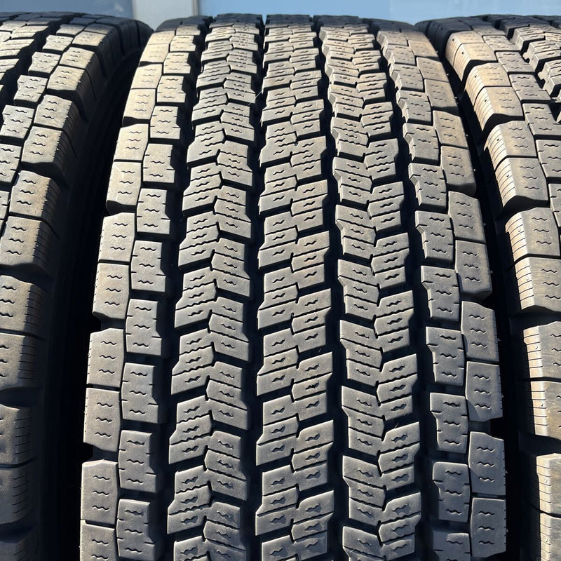 295/80R22.5 YOKOHAMA, 905W 激安美品　2024年製 4本セット:88,000円