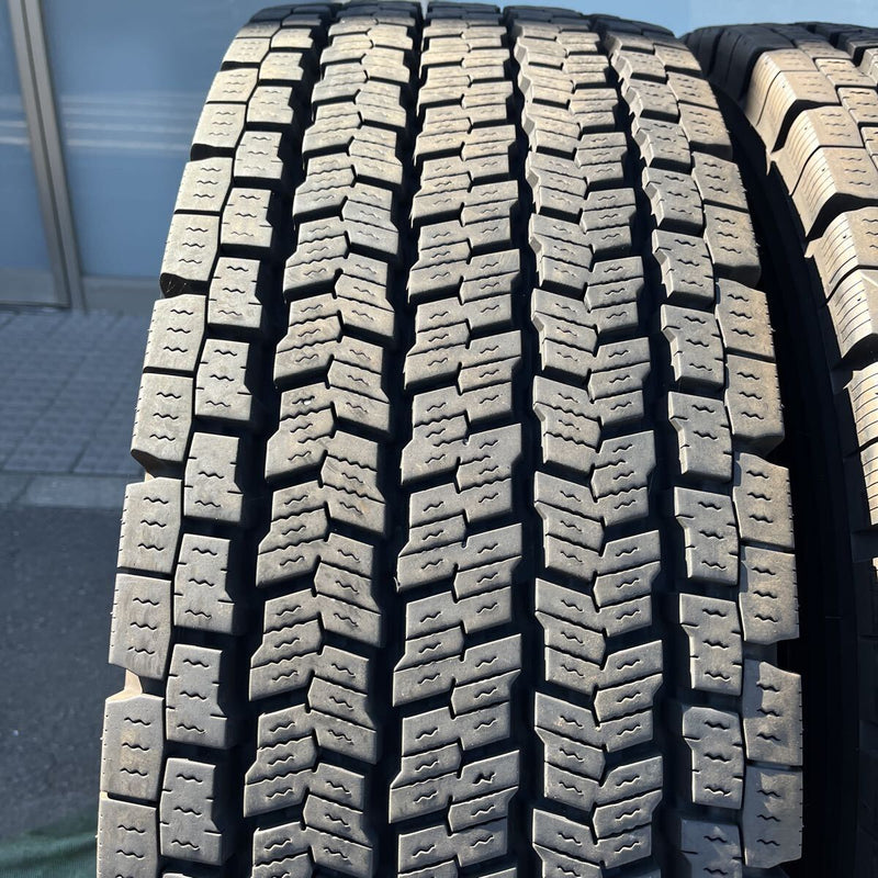 295/80R22.5 YOKOHAMA, 905W 激安美品　2024年製 4本セット:88,000円