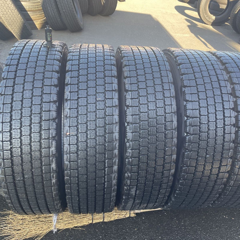 11R22.5 ブリヂストン　地山中古　激安美品　2020年UP 8本セット:14万4000円