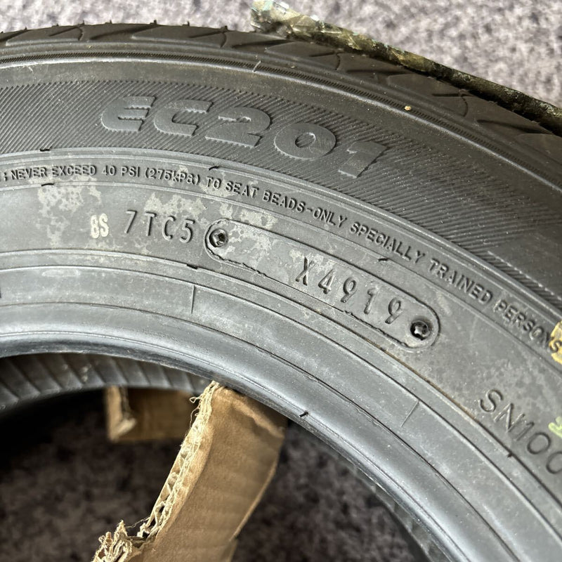 145/80R12 ダンロップ　EC201 未使用品　2019年製2本セット:5500