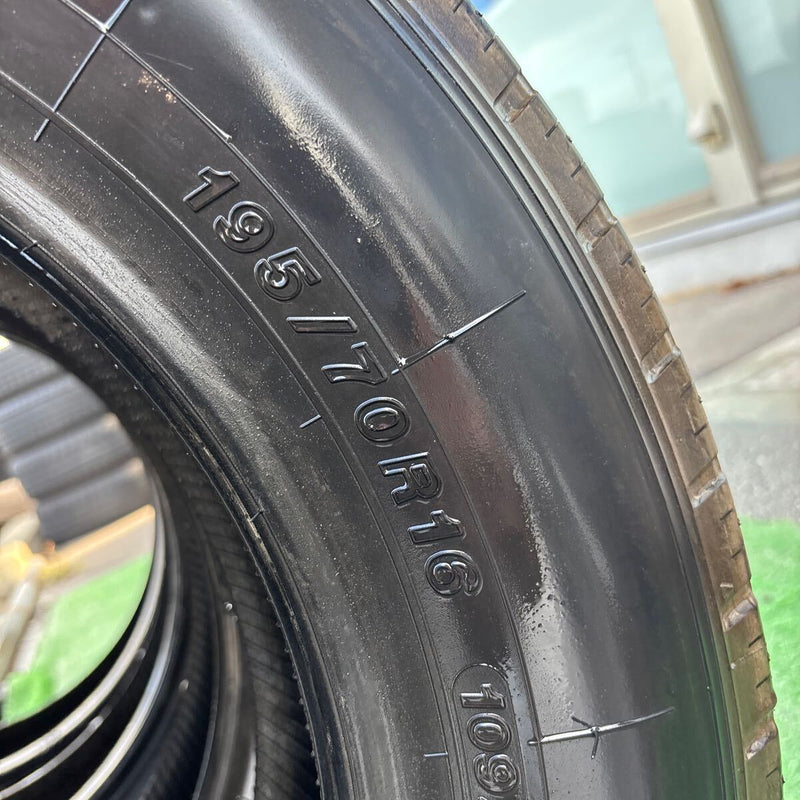 195/70R16 YOKOHAMA. LT151R ほぼ新品　4本セット：28000円