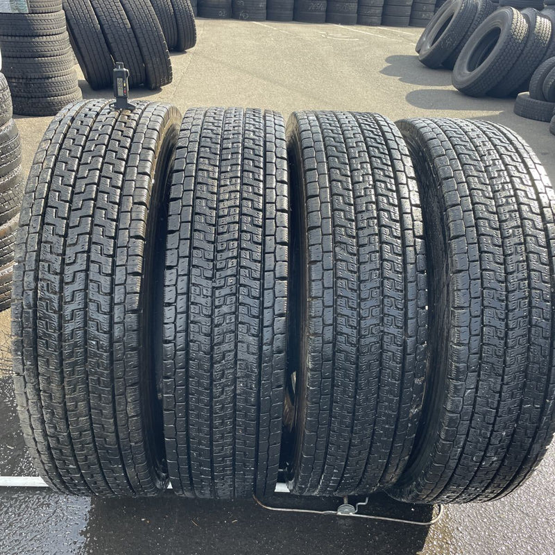 11R22.5 ヨコハマ　 16PR 激安美品　中古地山　　　　4本セット: 68000円