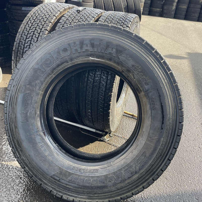 11R22.5 ヨコハマ　 16PR 激安美品　中古地山　　　　4本セット: 68000円