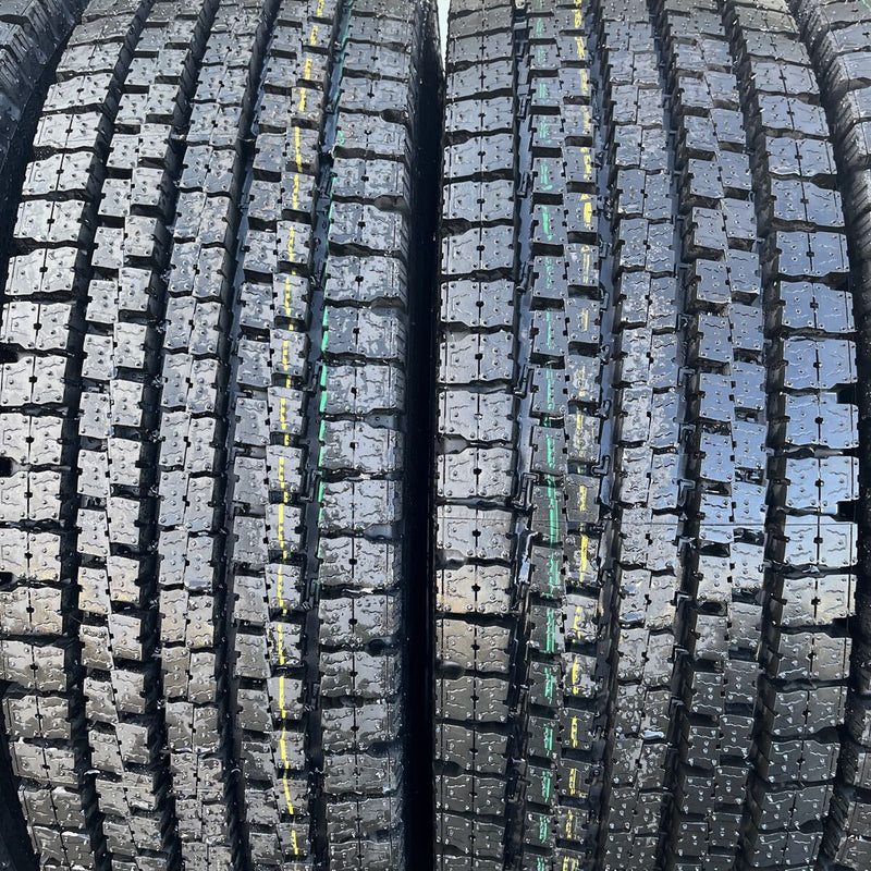 11R22.5 再生スタッドレス新品　M929 激安美品　4本セット:96,000