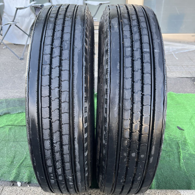 225/80R17.5 BRIDGESTONE, R225 激安美品2021年製 2本セット:12,000円