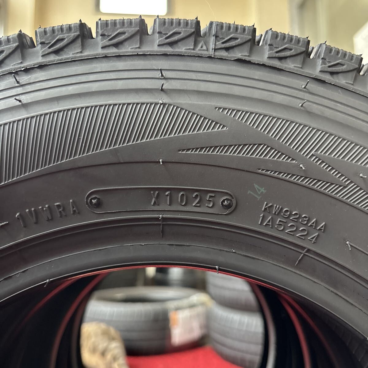 145R12 6PR DUNLOP WM SV01 新品 スタッドレス 4本セット:18500円 | 桜 