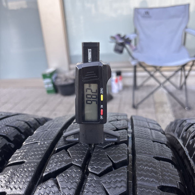 205/60R17.5 BRIDGESTONE W979 中古スタッドレスタイヤ６本セット:30000円