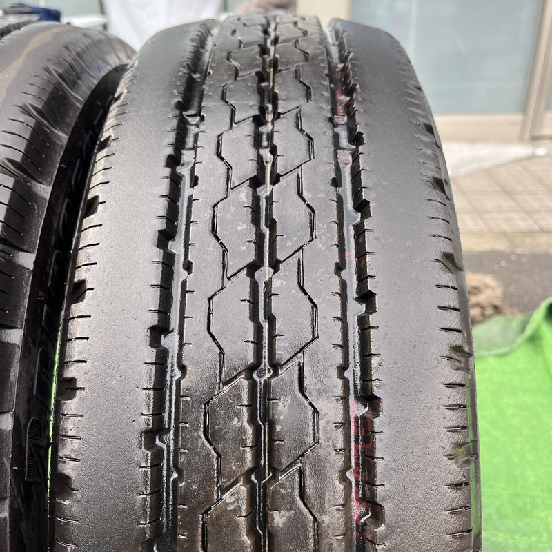 205/60R17.5 BRIDGESTONE, R205 激安美品2020年製 2本セット:10,000円
