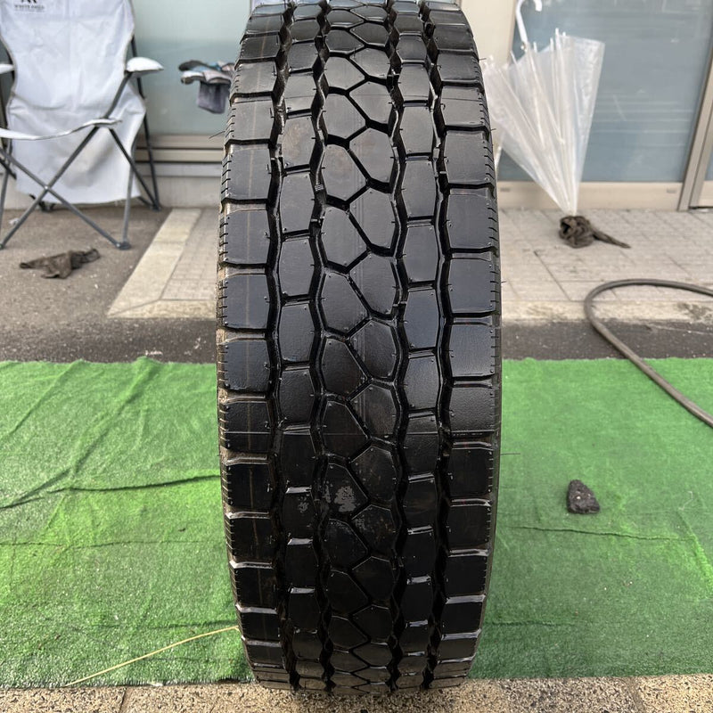 245/70R19.5 BRIDGESTONE, M801 激安美品　　2024年製 イボ付　1本:25,000円