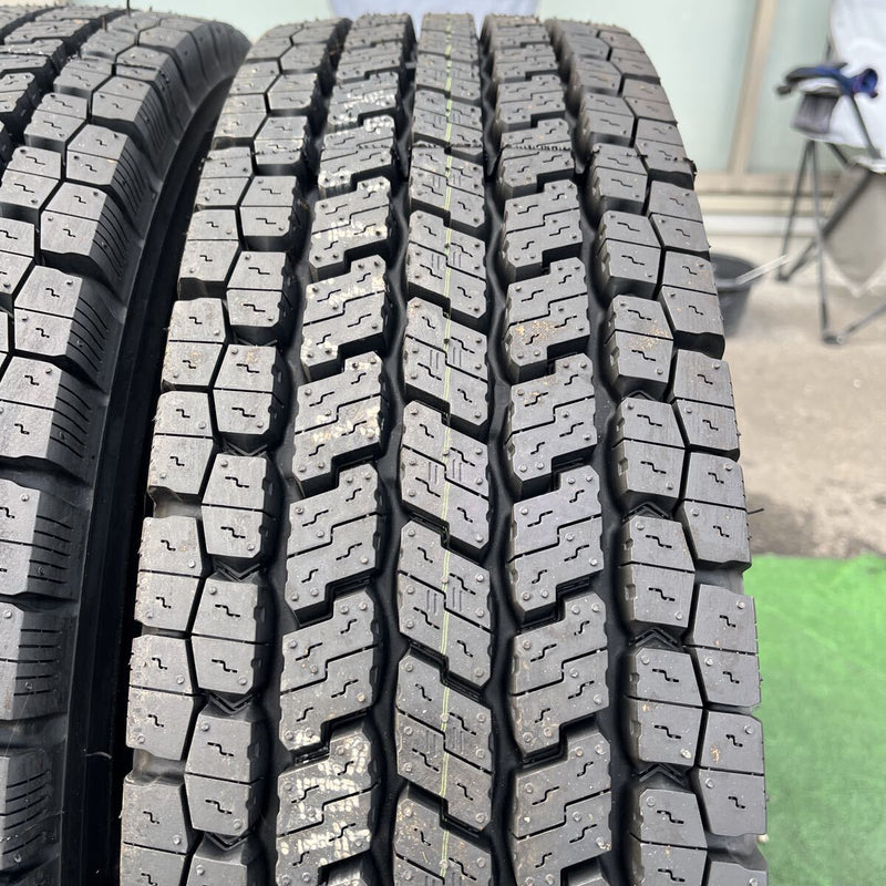 225/80R17.5 YOKOHAMA, 新品スタッドレス　902ZE 2024年製 6本セット:136,000円