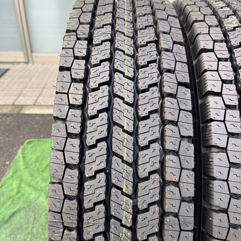 225/80R17.5 YOKOHAMA, 新品スタッドレス　902ZE 2024年製 6本セット:136,000円