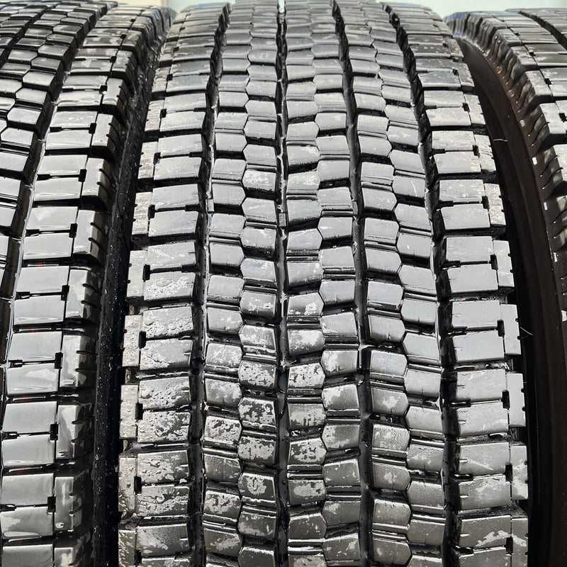 275/80R22.5 BRIDGESTONE, W999 激安美品　2022年製　4本セット:75,000円