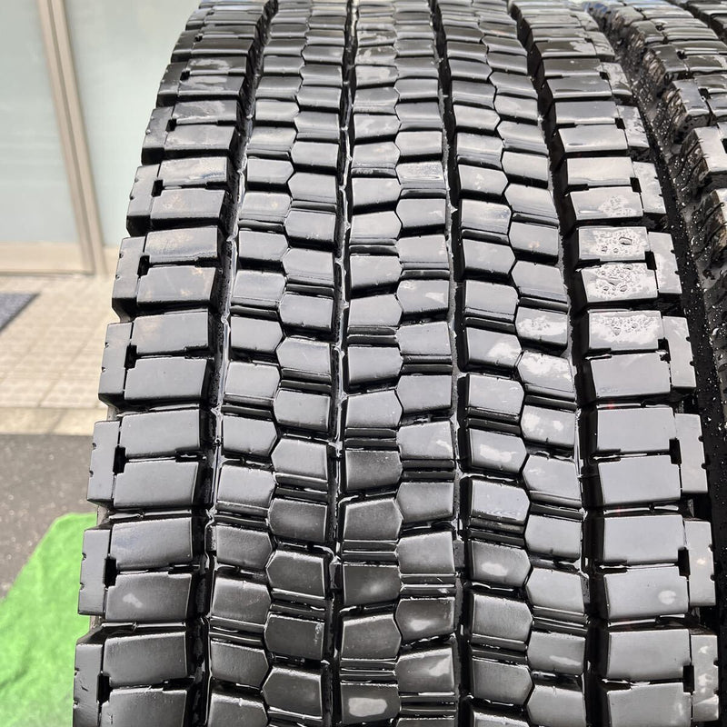 275/80R22.5 BRIDGESTONE, W999 激安美品　2022年製　4本セット:75,000円