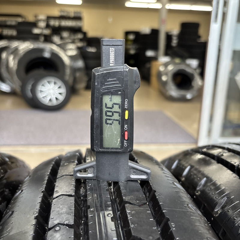 205/80R17.5 BRIDGESTONE R202 、年式：2025年、ほぼ新品　6本セット:58000円