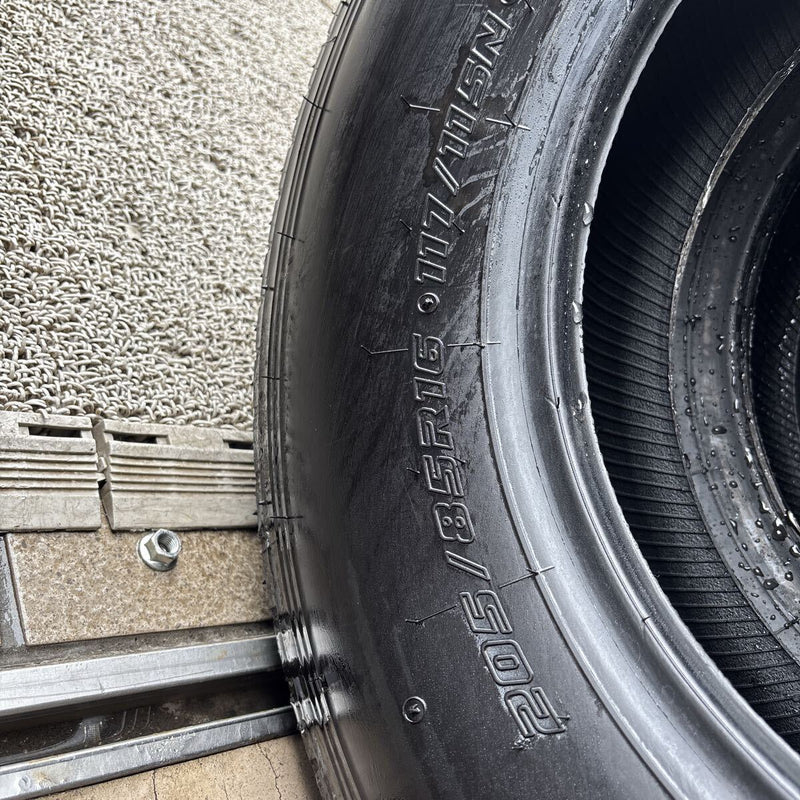 205/85R16 ヨコハマ RY108 イボ付 ほぼ新品 6本セット:48000円