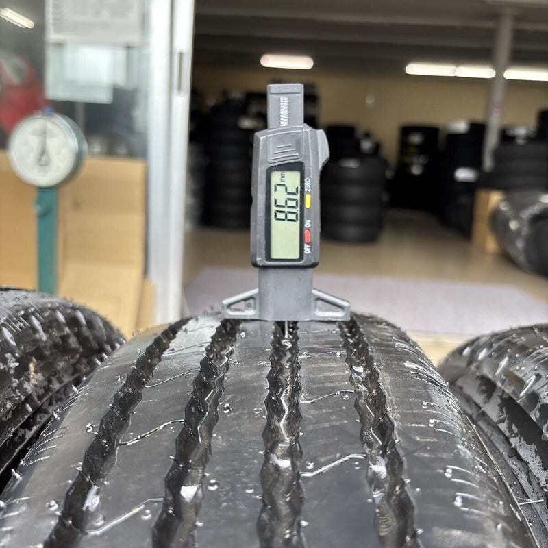 205/85R16 ヨコハマ RY108 イボ付 ほぼ新品 6本セット:48000円