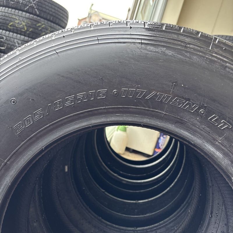 205/85R16 ヨコハマ RY108 イボ付 2025年製 6本セット:48000円