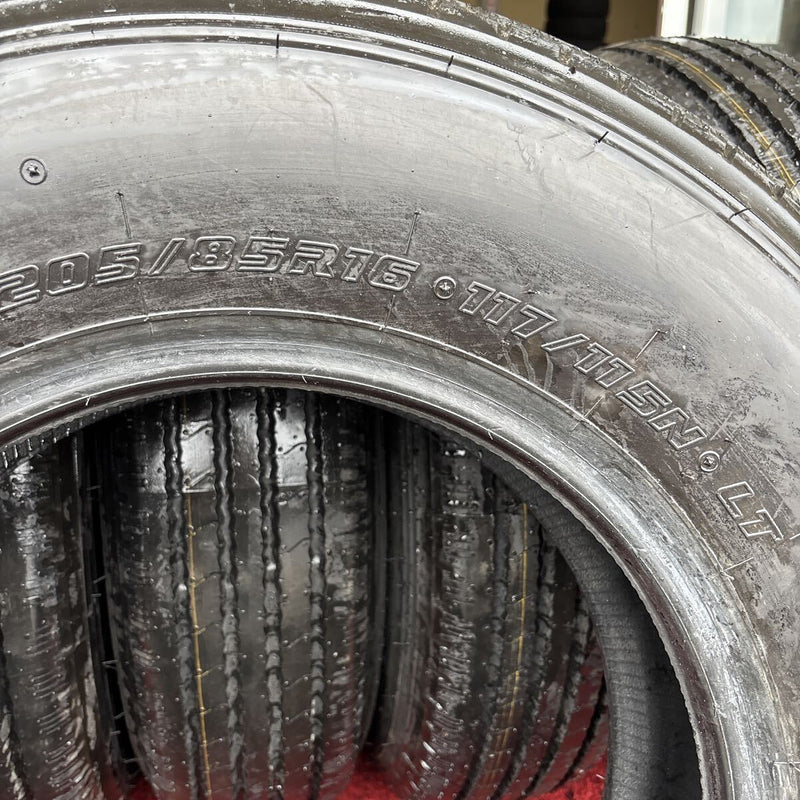 205/85R16 ヨコハマ RY108 ほぼ新品 2025年製 6本セット:48000円