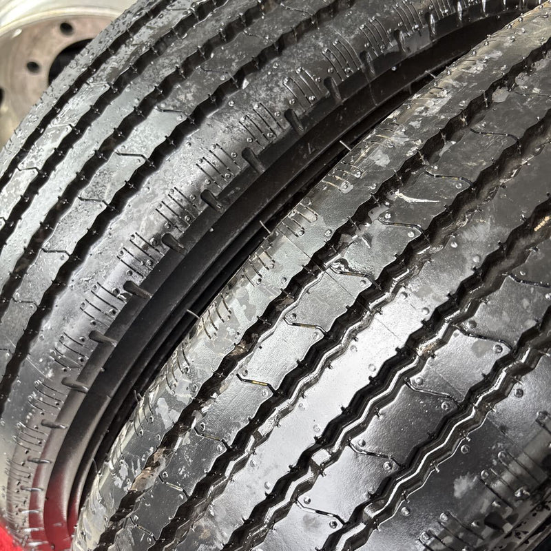 205/85R16 ヨコハマ RY108 イボ付 ほぼ新品 6本セット:48500円