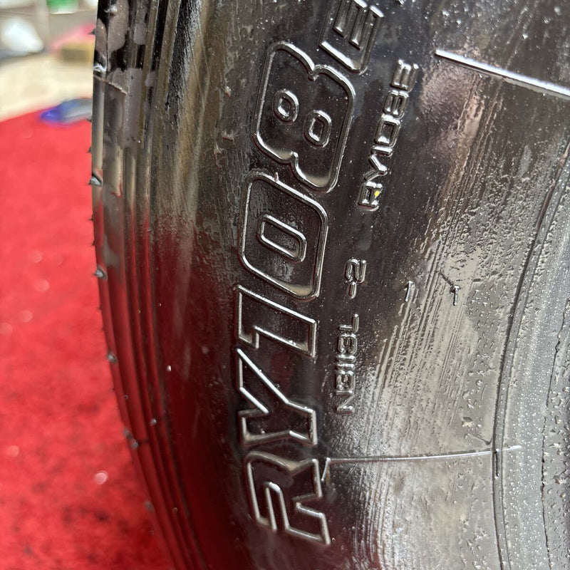 205/85R16 ヨコハマ RY108 イボ付 ほぼ新品 6本セット:49000円