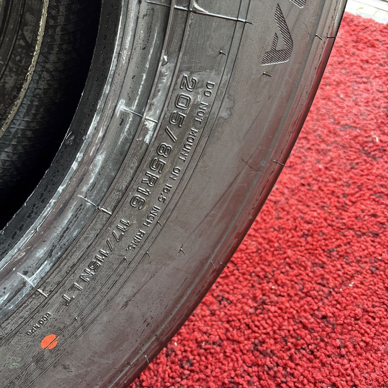 205/85R16 ダンロップ SPLT50 イボ付 2025年製 6本:49000円