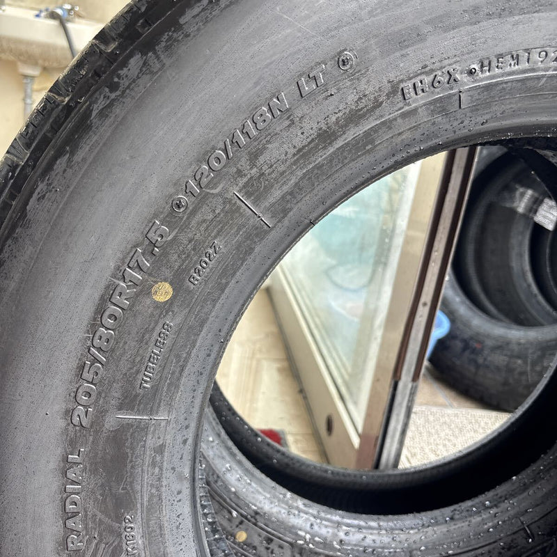 205/80R17.5 LT ブリヂストン R202 イボ付 2025年製 2本セット:18000円