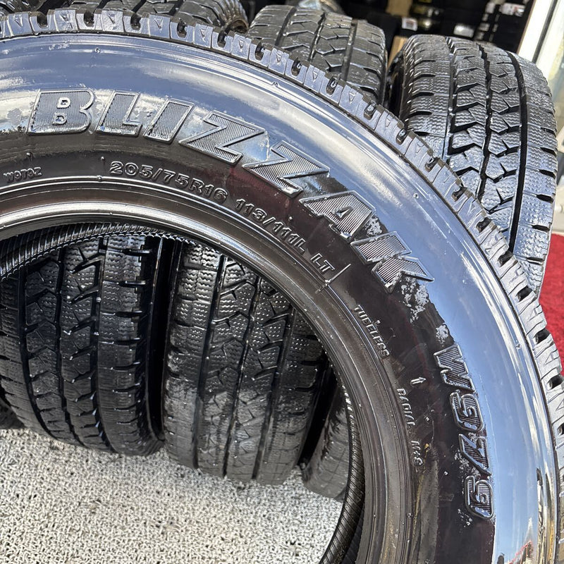 205/75R16 ブリヂストン　ブリザック　9分山　2021年　激安美品　　　6本セット:49000円