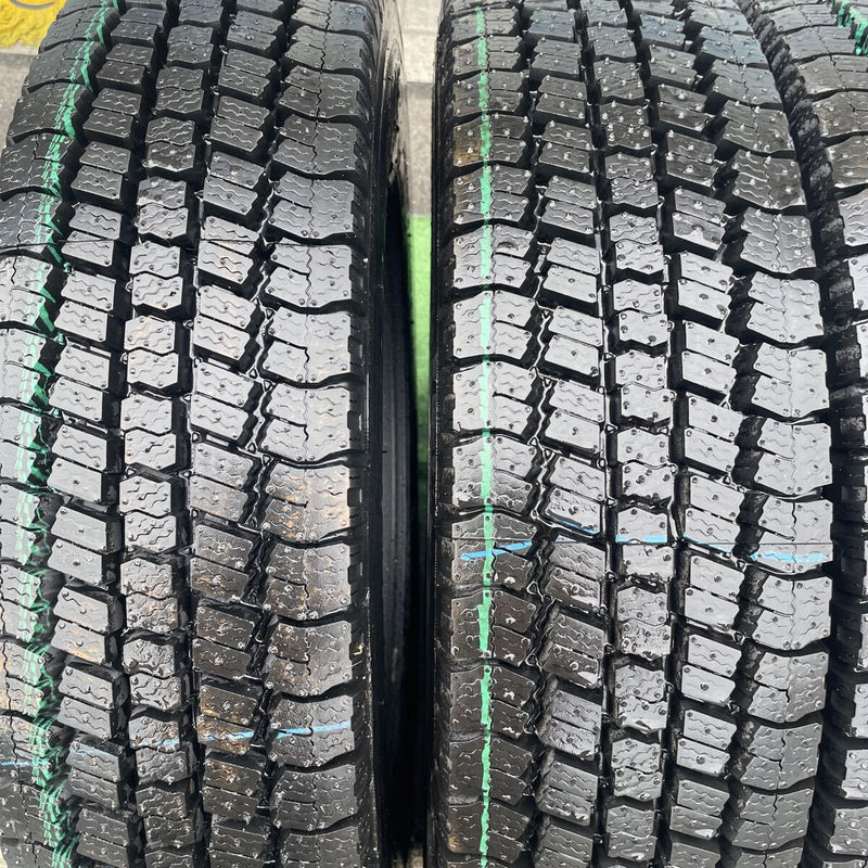 205/80R17.5 再生中古　　. 激安美品　　ほぼ新品　　　4本セット:36000円