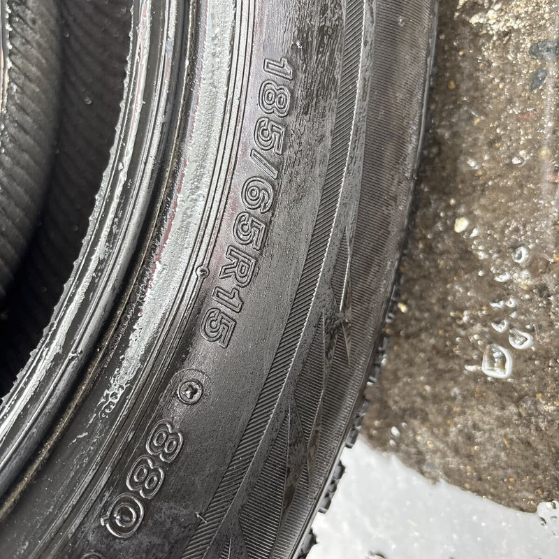 185/65R15 ブリヂストン VRX2 中古冬タイヤ 2本:10000円