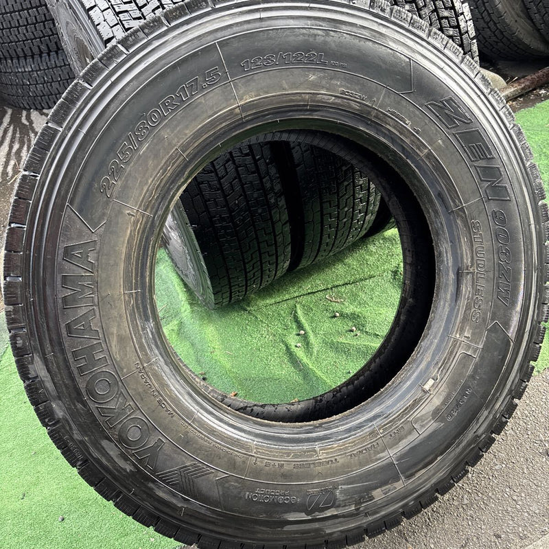 225/80R17.5 ヨコハマ　激安美品　　4本セット:32000円