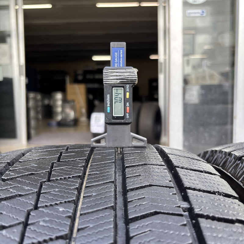 245/50R18 BRIDGESTONE VRX2 中古冬タイヤ 4本:26000円