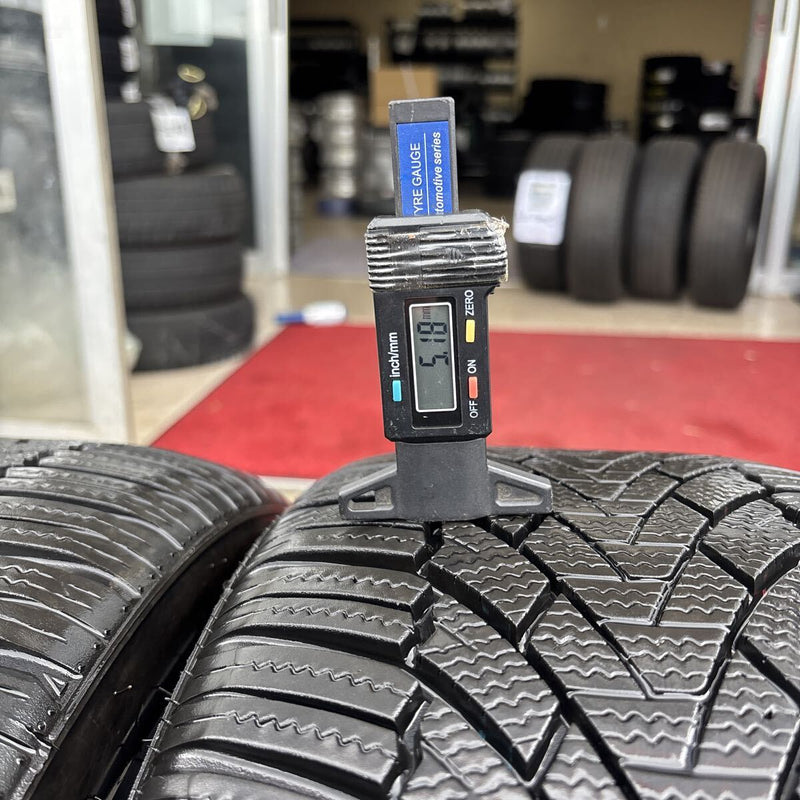 225/40R18 ARIVO ARW3 中古冬タイヤ 2本:12000円