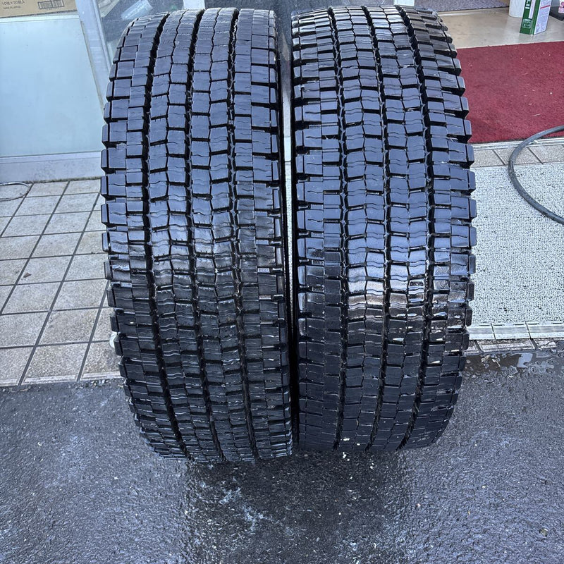 265/70R19.5 DUNLOP SP001深溝 中古冬タイヤ 2本セット:30000円