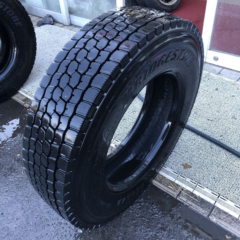 225/80R17.5 ブリヂストン　2024年　激安美品　　　1本:10000円