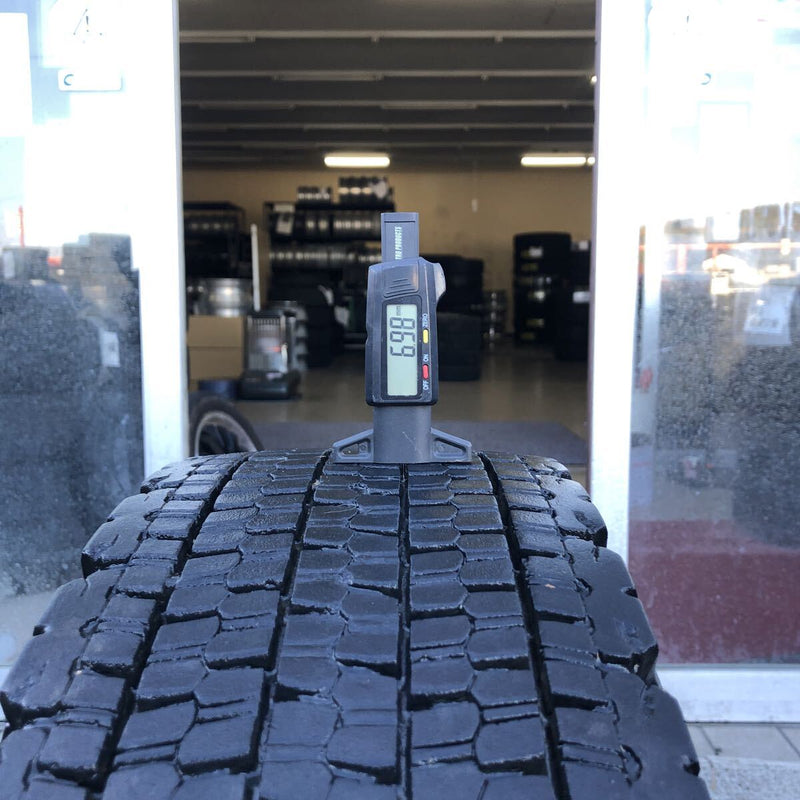 225/80R17.5 ブリヂストン　W900 2021年　　激安美品　　　1本:6000円