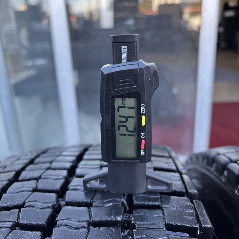 225/80R17.5 DUNLOP SP001中古冬タイヤ 2本セット:16000円