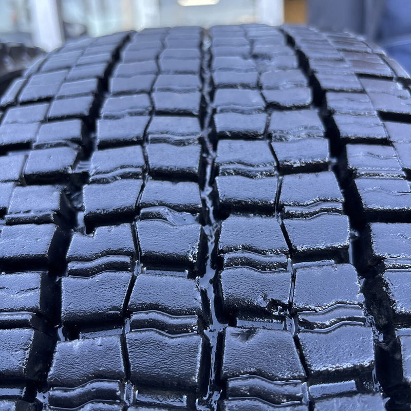 225/80R17.5 DUNLOP SP001中古冬タイヤ 2本セット:16000円