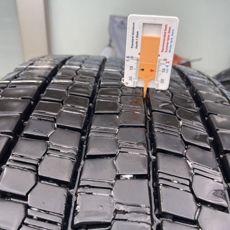 11R22.5 、16PR 激安美品　中古地山　2023年UP 2本セット:32000円