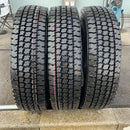 225/90R17.5 再生スタッドレスほぼ新品　M913 激安美品　　2本＋1本セット:39,000円