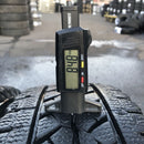 205/70R16 BRIDGESTONE W979 中古スタッドレス　2本セット:12000円