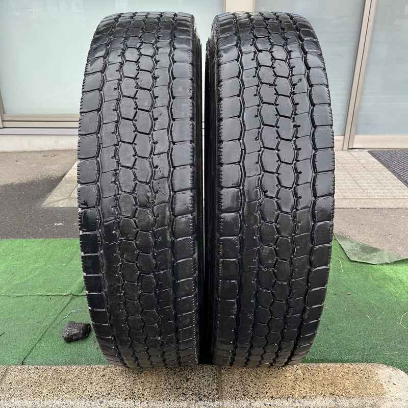 札幌発 引取OK【新車外し】24年製 DUNLOP SP330 275/80R22.5 151/148J 22.5インチ トラックタイヤ 夏タイヤ 2本 地山 大型トラック JRB037クレジットカード QRコード決済可能 価格｜275/80R22.5 151/148J SP680 ダンロップ DUNLOP ミックス溝