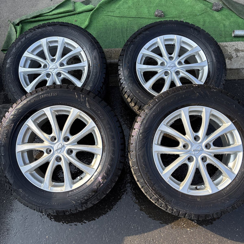 215/65R16 アルミホイール付き中古スタッドレスタイヤ4本セット 215/65R16 アルミホイール付き中古スタッドレスタイヤ4本セット