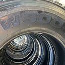 11R22.5 BRIDGESTONE, W900 中古スタッドレス　激安美品　　4本セット:58,000円