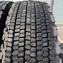 11R22.5 BRIDGESTONE, W900 中古スタッドレス　激安美品　　4本セット:58,000円