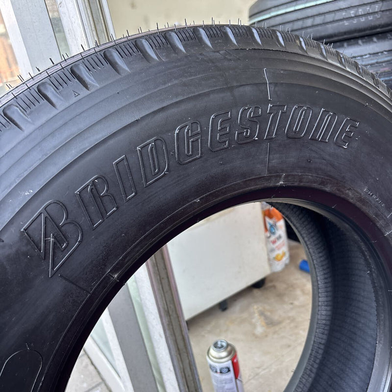 ☆イボ付き！225/80R17.5 BRIDGESTONE 在庫1本 屋内保管品 I136